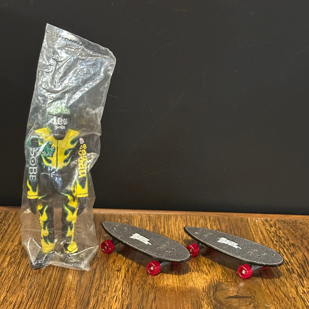 Vintage SoBe Dregs Skater Action Figure & Tech Deck Fingerboard Lot 3pc